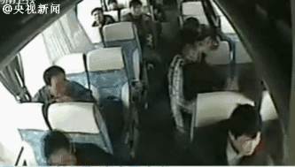 深圳后排带小孩安全带新交规_深圳交警不系安全带处罚_深圳高速安全带抓拍