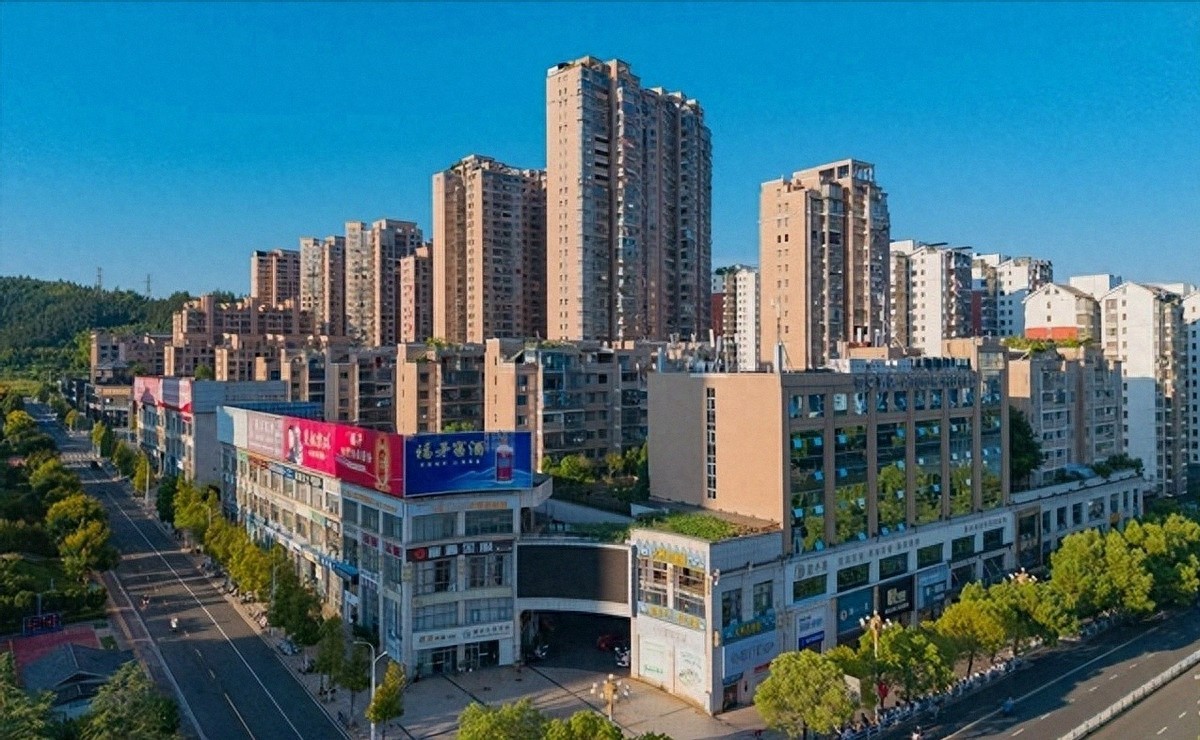 银行房企看空2026年_百城二手房环比连跌43个月_中国房地产价格走势图