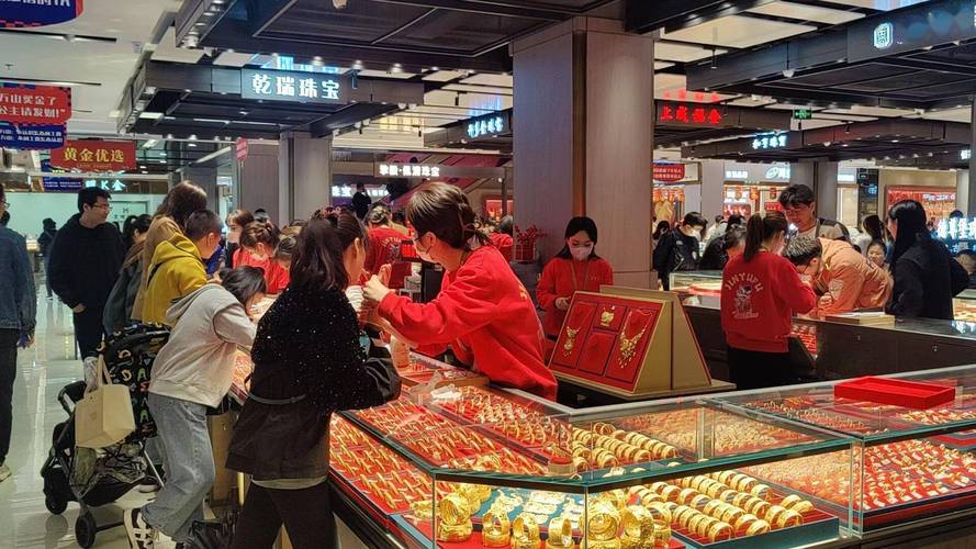 黄金饰品价格最低的时候是多少_黄金价格持续上涨趋势_深圳水贝黄金市场行情