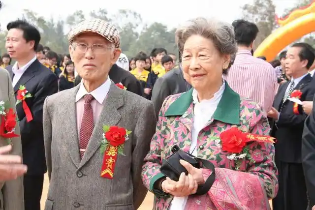 当代著名作家及作品_当代散文作家排名_贾平凹散文代表作